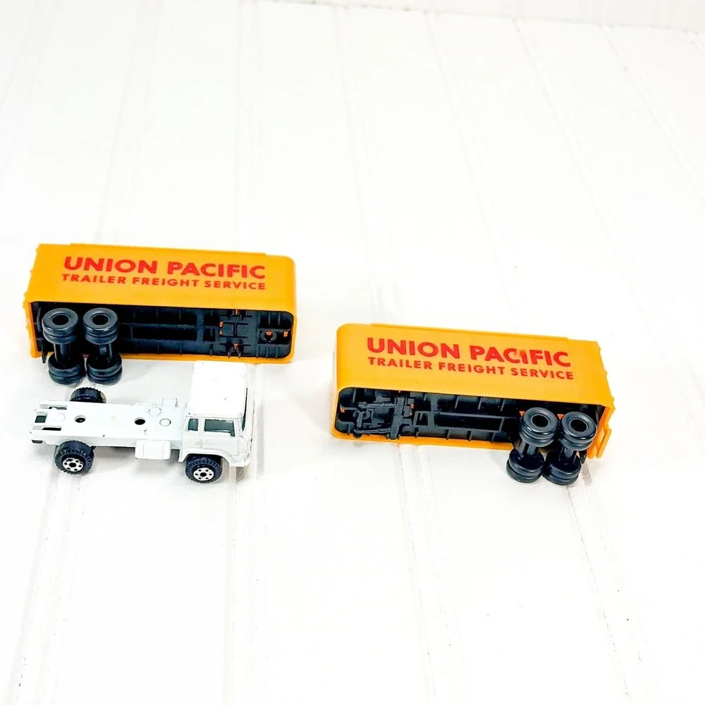 TYCO vintage set